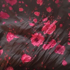 Hermès foulard scarf 36/36 Red Roses 🌹 stunning